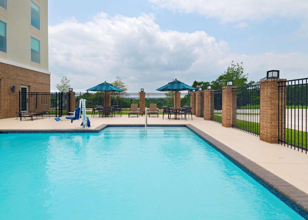 Hyatt Place Austin Lake Travis/Four Points Exterior photo